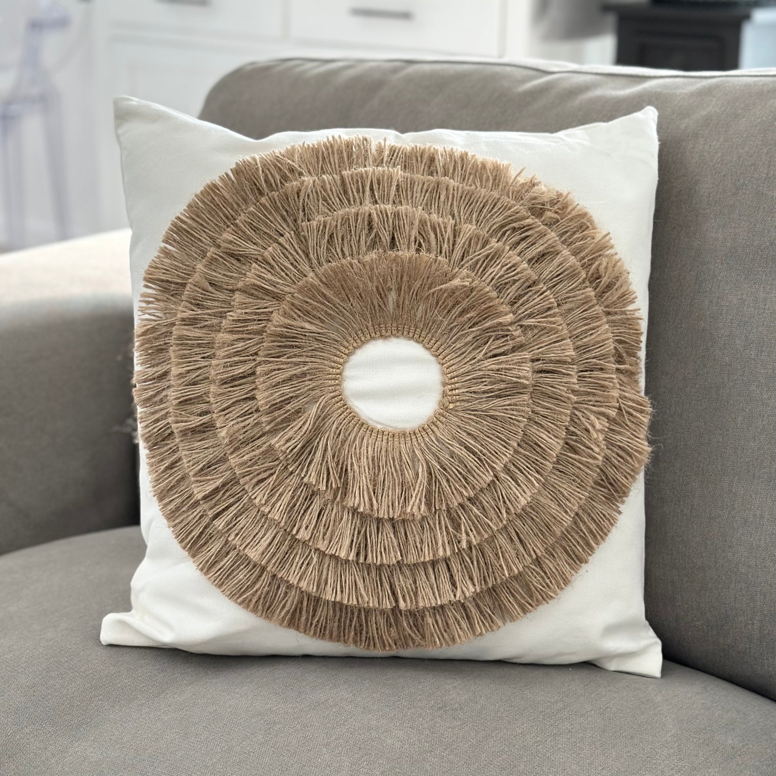 Fringe Cushion O x 1