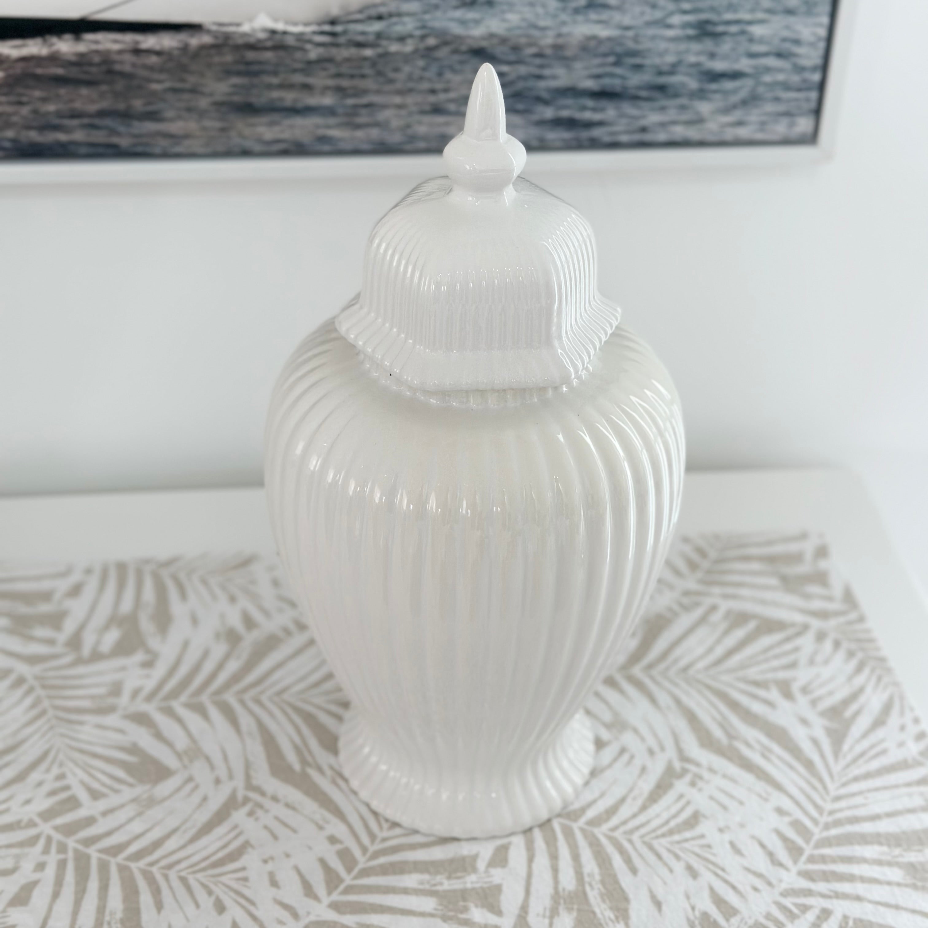 Small Classic Hamptons White Ripple Ginger Jar x1 – DAS Decor
